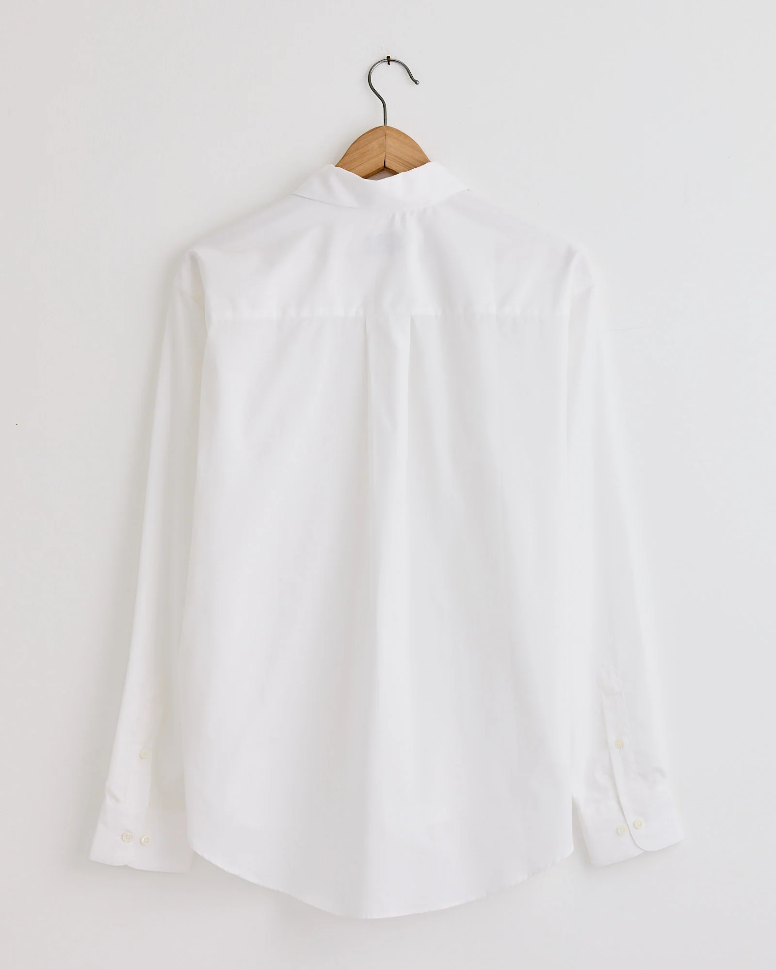 La Shirt Classica in White - Image 3