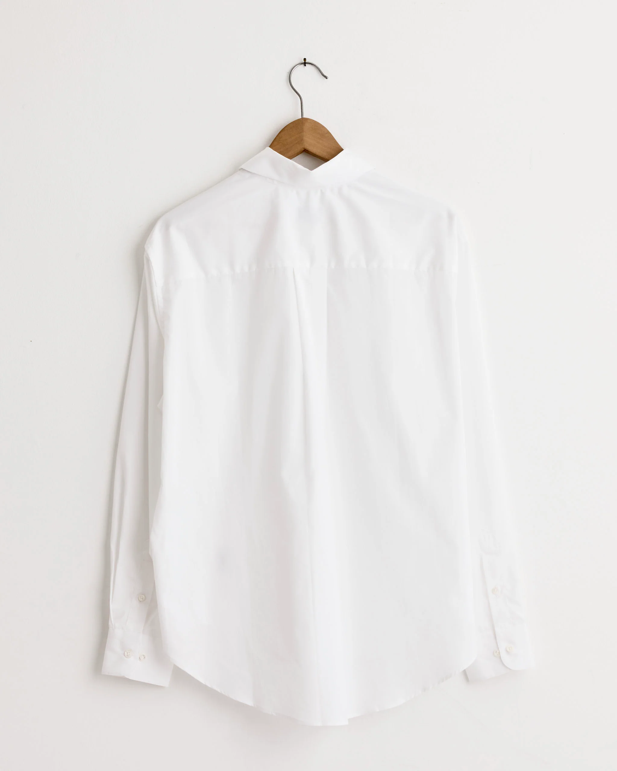 La Shirt Classica in White - Image 6