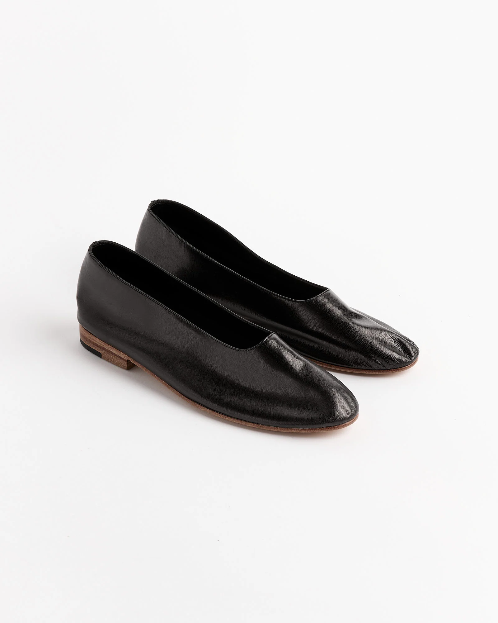 Glove Shoe in Black - Image 3