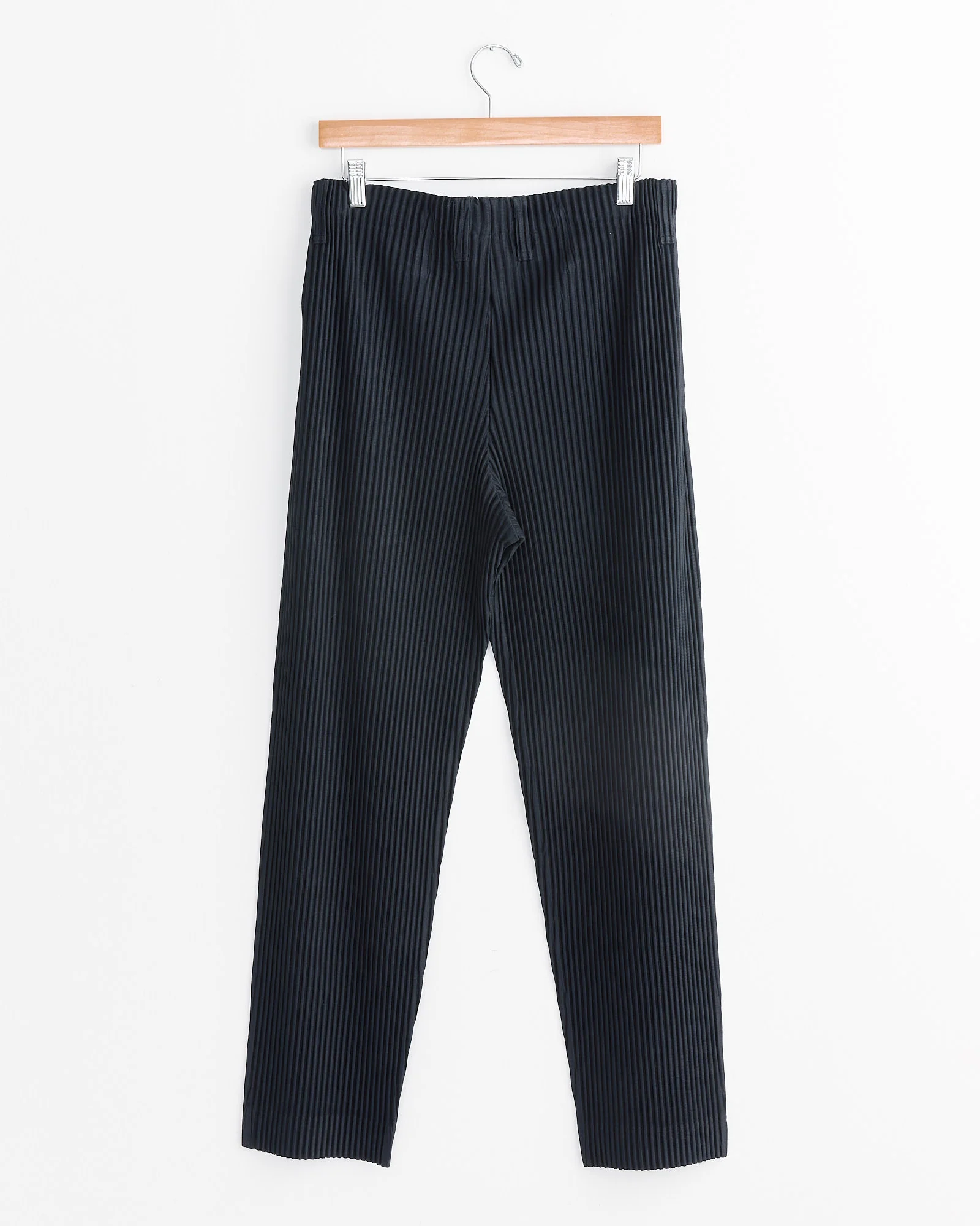 Basics Pant in Black - Image 3