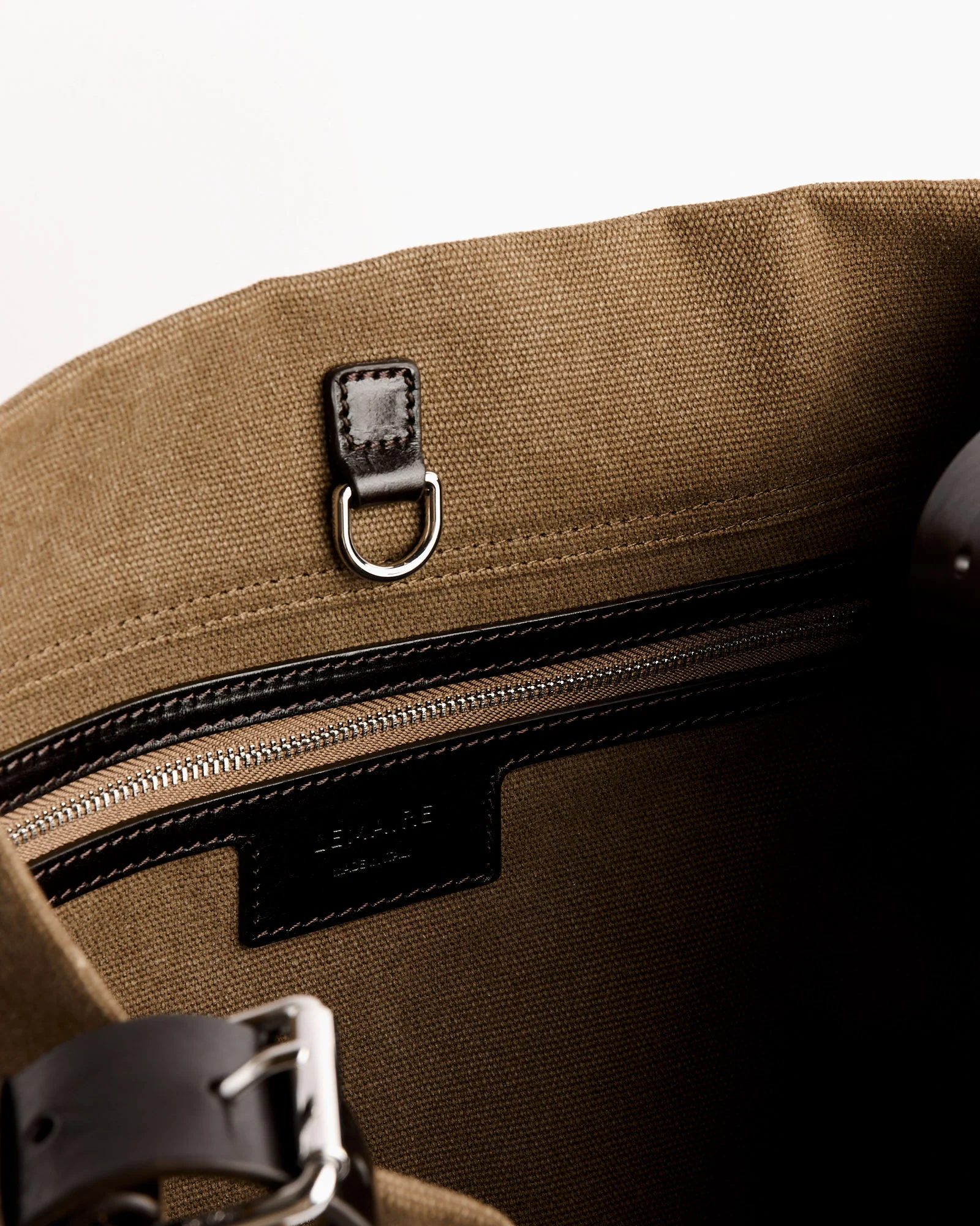 Belted Tote Bag in Sisal - Image 5