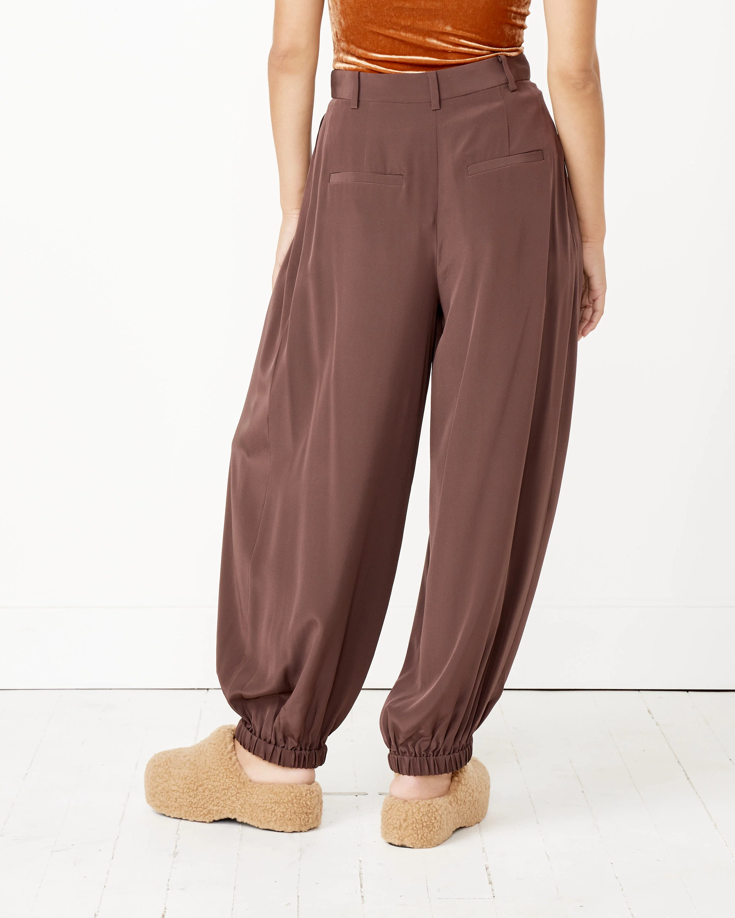 Eco Silk Pleated Balloon Pant - Image 4